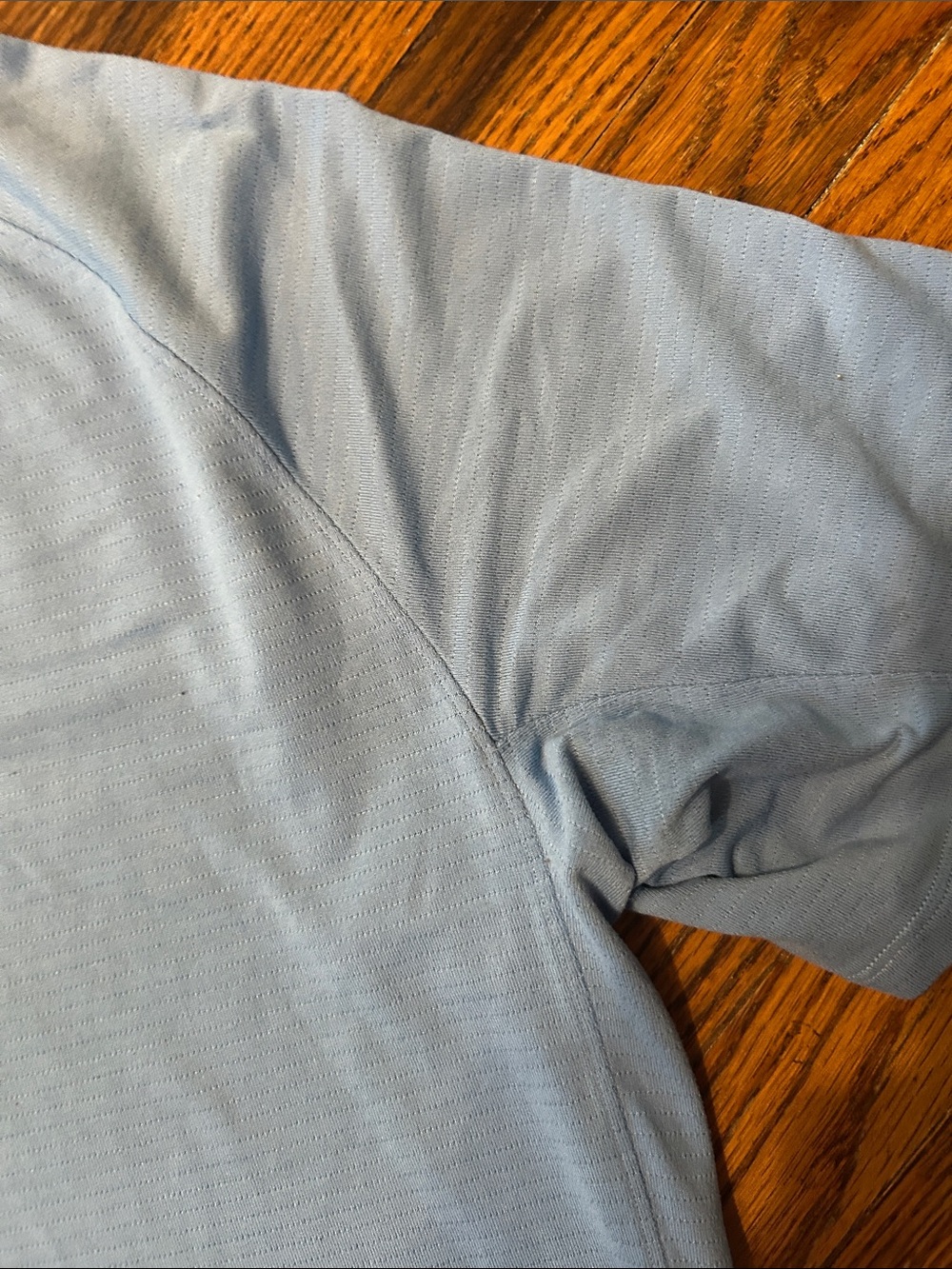 lululemon athletica Light Blue Short-Sleeve Women's Tee - Picture 4 of 5